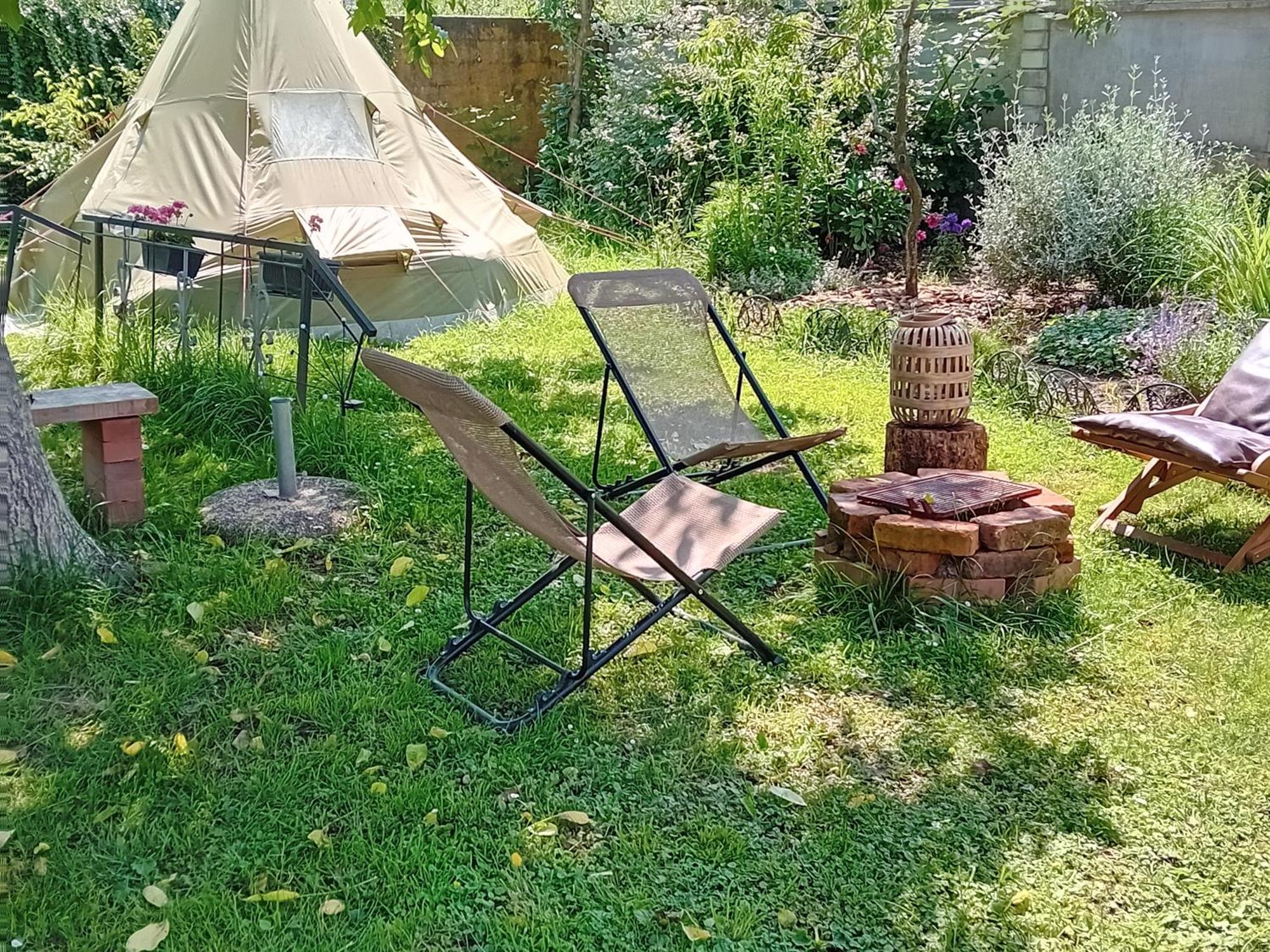 Indian Tent Tipi In Shared Lot And Shared Bathroom Mrse Exterior photo